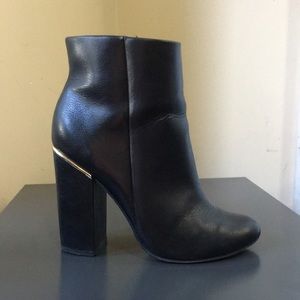 KURT GEIGER Carvela Black Side Zip Gold Metal Trim Block Heel Boots $245 EUC 6
